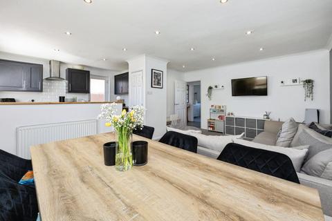 89 Cedar Crescent, St Marys Bay, Romney Marsh, TN29 0XJ