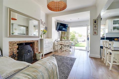 7 Cleveland Drive, Westcliff-on-sea, SS0 0SU