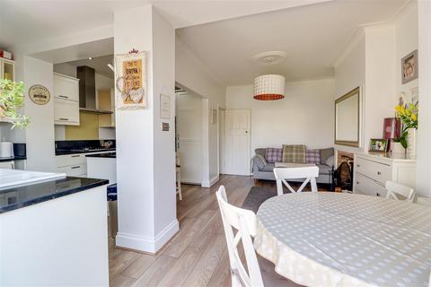 7 Cleveland Drive, Westcliff-on-sea, SS0 0SU