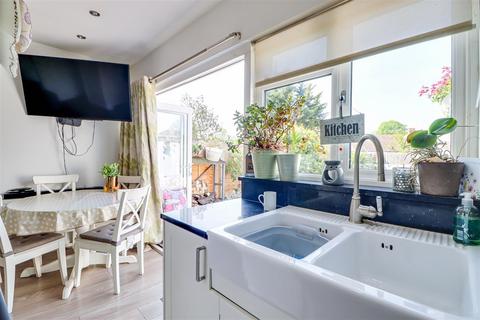 7 Cleveland Drive, Westcliff-on-sea, SS0 0SU
