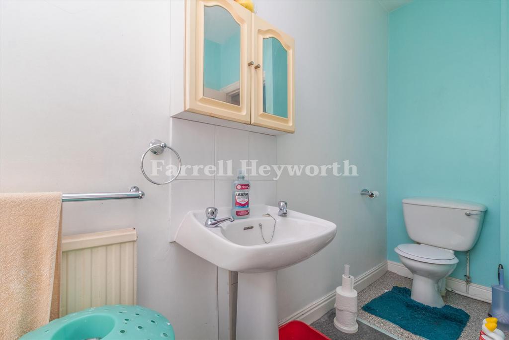 Bathroom image 2
