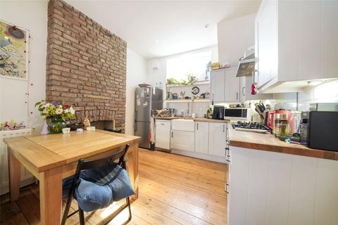 2 bedroom apartment for sale, Axminster Road, London, N7