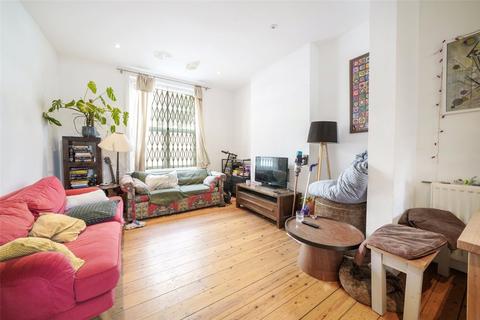 2 bedroom apartment for sale, Axminster Road, London, N7