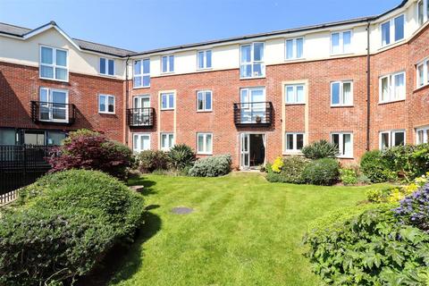 1 bedroom retirement property for sale, Ground-floor apartment in central Clevedon