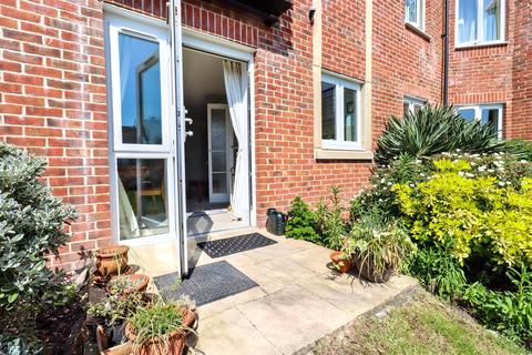 1 bedroom retirement property for sale, Ground-floor apartment in central Clevedon