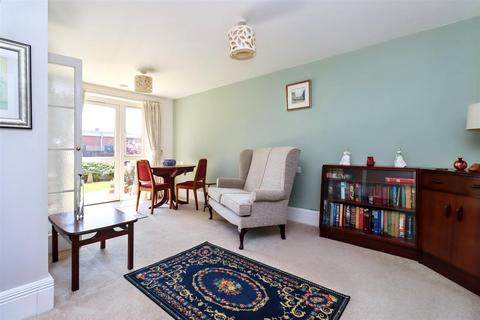 1 bedroom retirement property for sale, Ground-floor apartment in central Clevedon