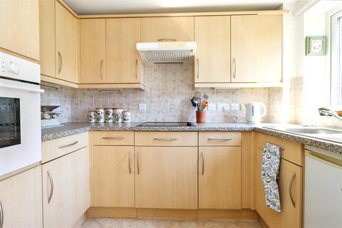 1 bedroom retirement property for sale, Ground-floor apartment in central Clevedon