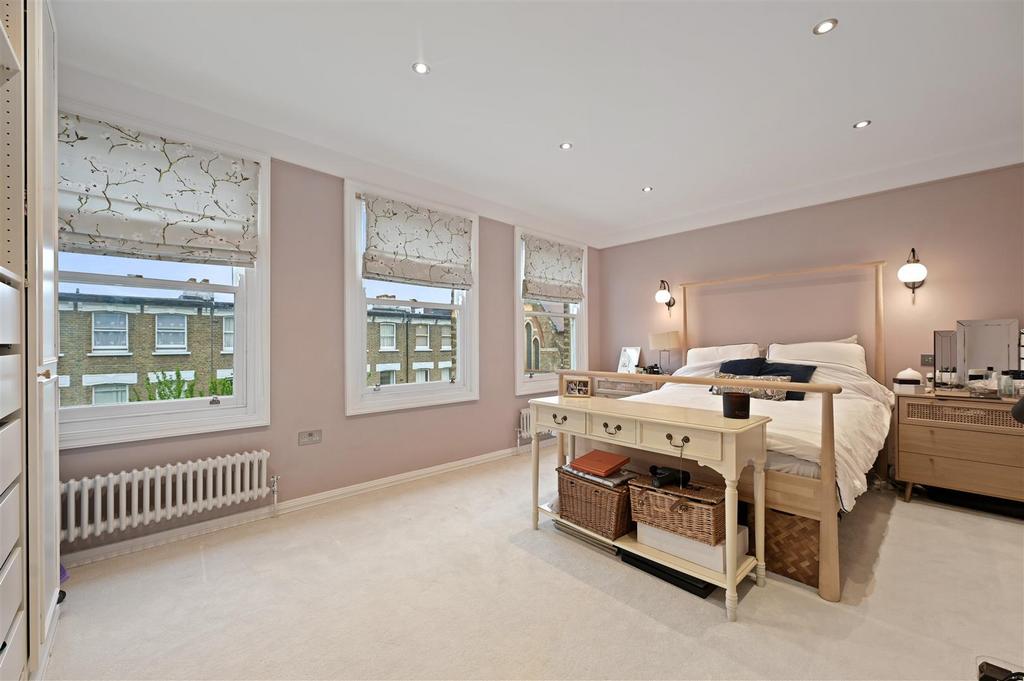 Minford Gardens - Bedroom D3 (1).JPG