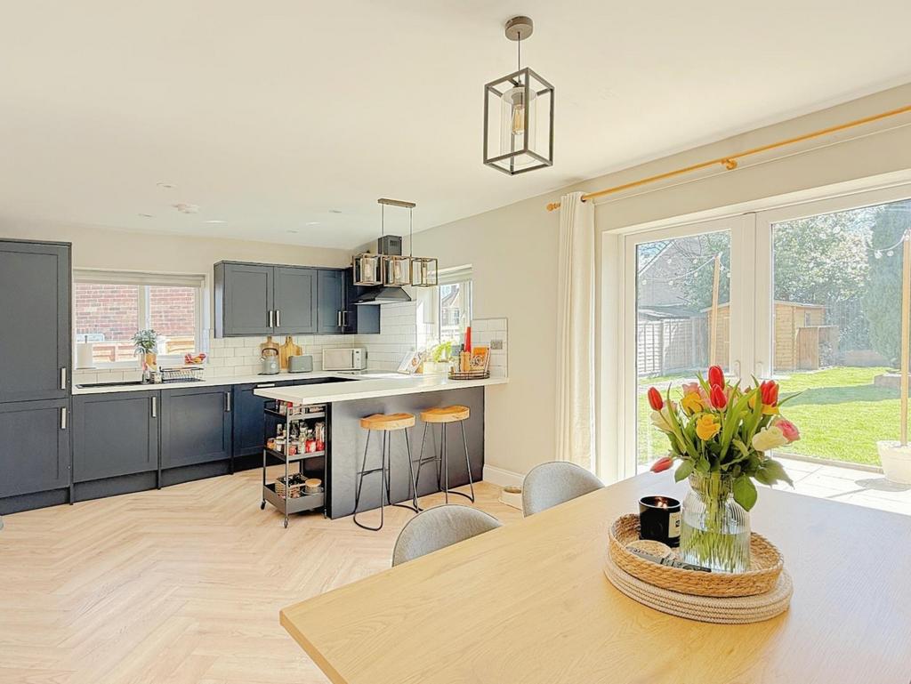 Kitchen diner