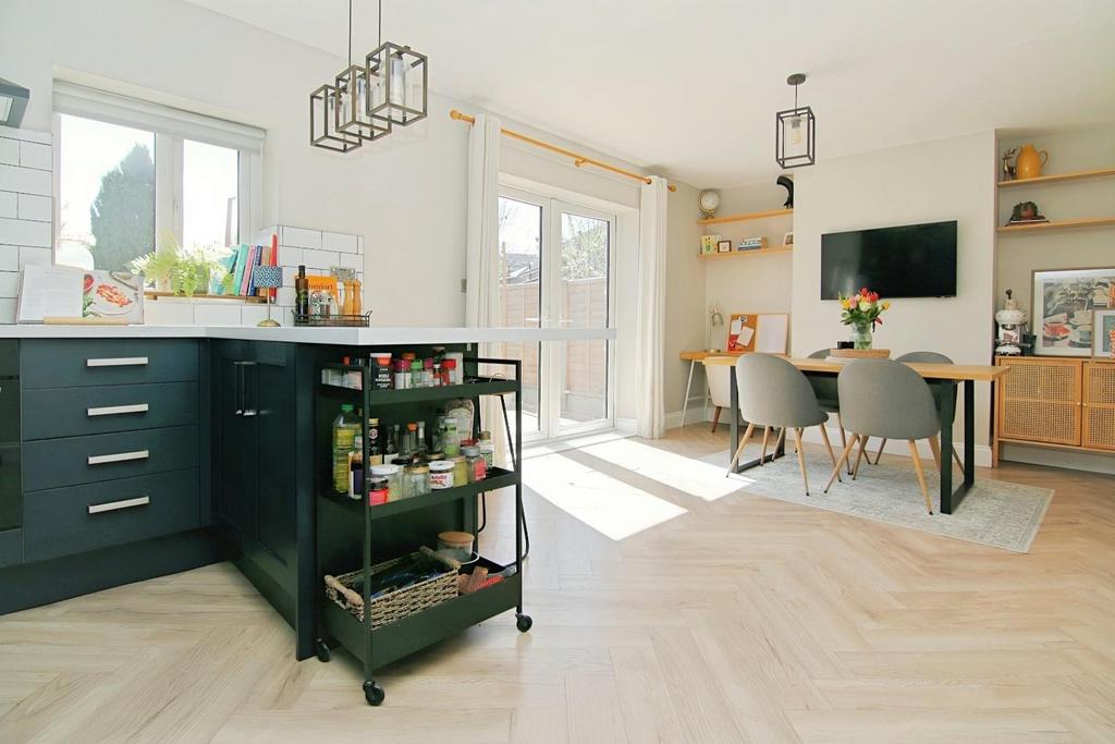 Kitchen diner
