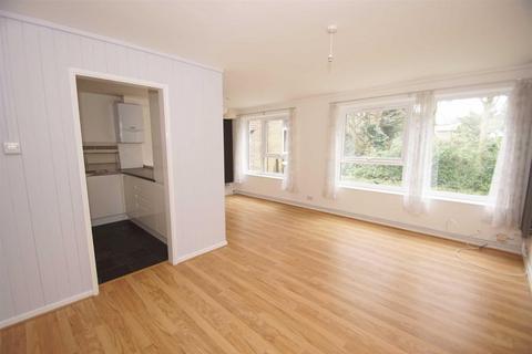 2 bedroom flat to rent, Fernwood Court, Leeds