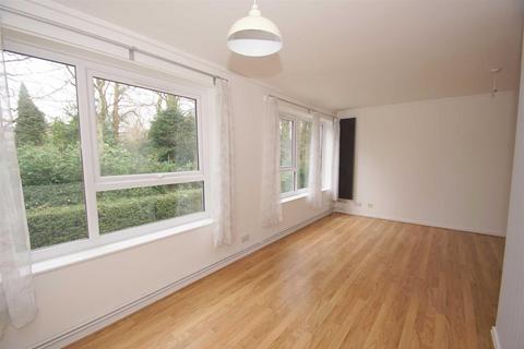 2 bedroom flat to rent, Fernwood Court, Leeds
