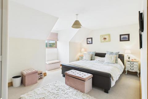4 bedroom detached bungalow for sale, Carmel, Llanelli