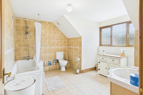 4 bedroom detached bungalow for sale, Carmel, Llanelli
