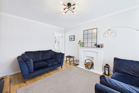 8 Braefoot, Girdle Toll, Irvine, KA11 1BY