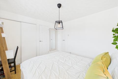 8 Braefoot, Girdle Toll, Irvine, KA11 1BY