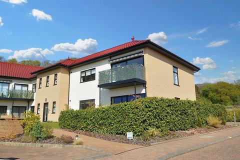 2 bedroom flat for sale, Barclay Court Gardens, Cromer