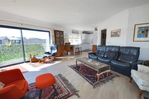 2 bedroom flat for sale, Barclay Court Gardens, Cromer