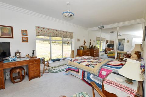 2 bedroom flat for sale, Barclay Court Gardens, Cromer