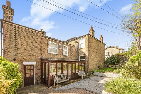 2 bedroom maisonette for sale, Faversham Road, SE6