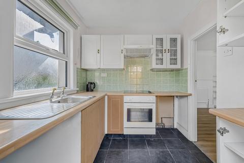2 bedroom maisonette for sale, Faversham Road, SE6