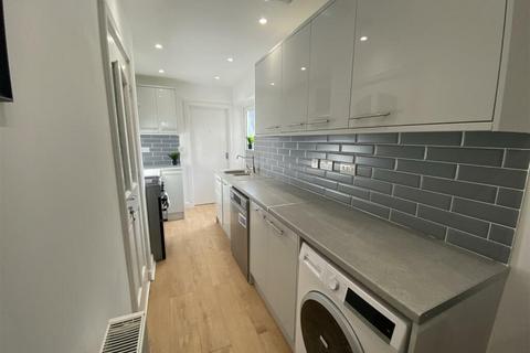 6 bedroom terraced house for sale, Rood End Road, Oldbury, B68