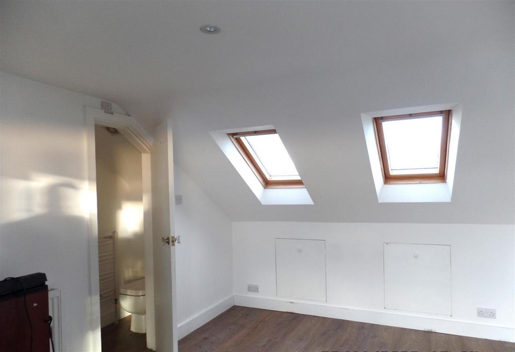 En-suite w.c..JPG