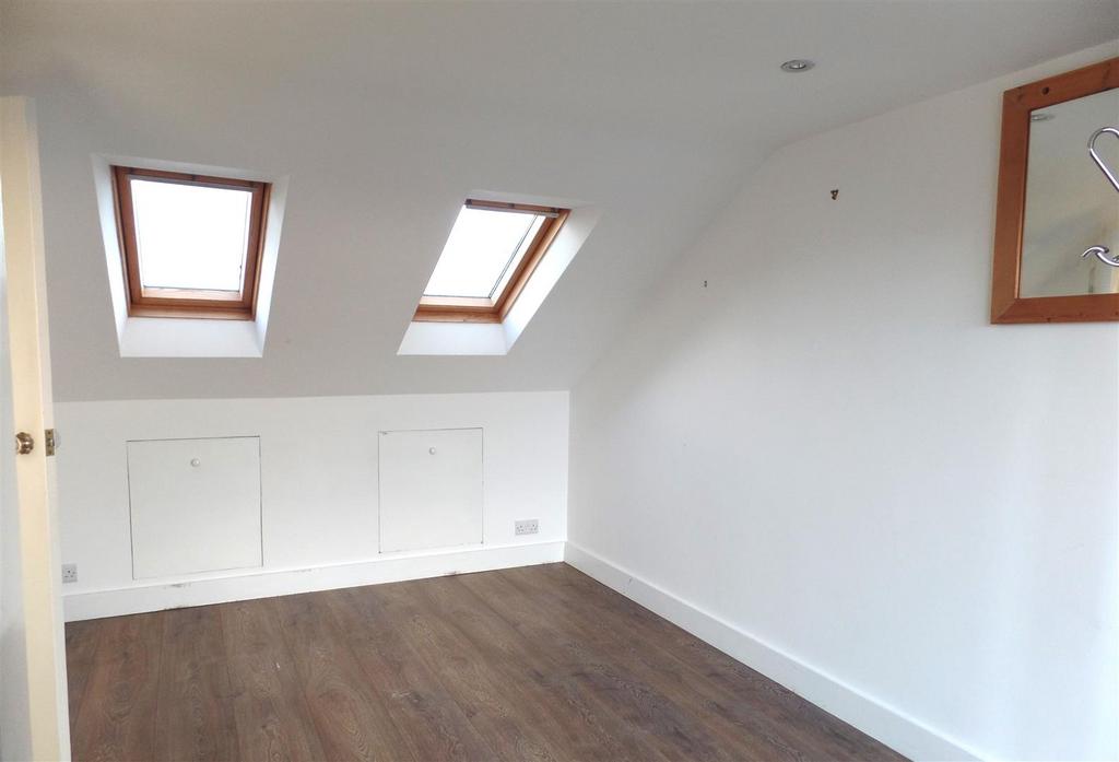 Top floor bedroom.JPG