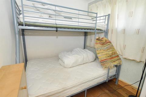 2 bedroom chalet for sale, Overstrand Road, Cromer