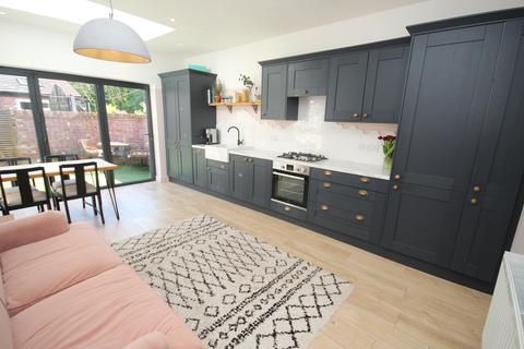 2 bedroom terraced house for sale, Halstead Avenue, Chorlton, M21 9FT