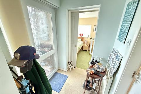34 Pwllswyddog, Tregaron, SY25 6JG