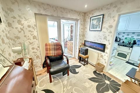 34 Pwllswyddog, Tregaron, SY25 6JG