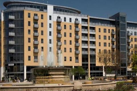 2 bedroom apartment to rent, Queens Court, HU1 3DR