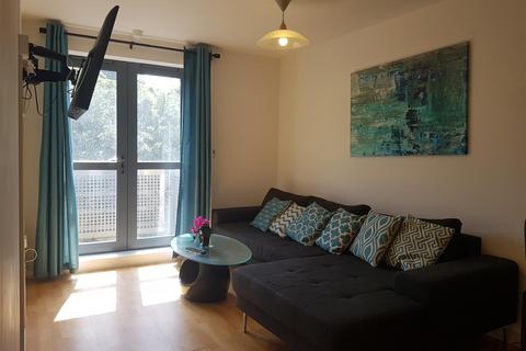 2 bedroom apartment to rent, Queens Court, HU1 3DR