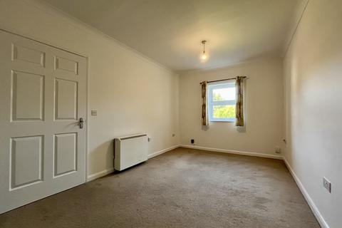 2 bedroom flat to rent, Fletton Avenue, PETERBOROUGH PE2