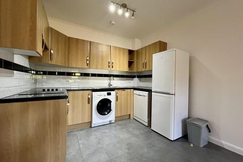 2 bedroom flat to rent, Fletton Avenue, PETERBOROUGH PE2