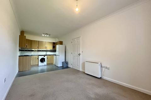 2 bedroom flat to rent, Fletton Avenue, PETERBOROUGH PE2