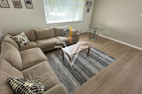 2 bedroom apartment to rent, Orlescote Road