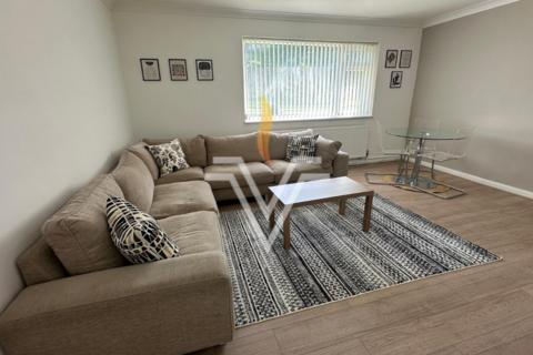 2 bedroom apartment to rent, Orlescote Road
