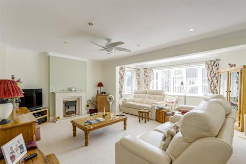 2 bedroom bungalow for sale, Tamarisk Way, Ferring, Worthing, West Sussex, BN12