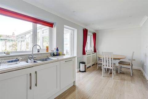 2 bedroom bungalow for sale, Tamarisk Way, Ferring, Worthing, West Sussex, BN12