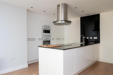 4 bedroom semi-detached house for sale, Woodside Avenue, Heworth, York YO31 0QS