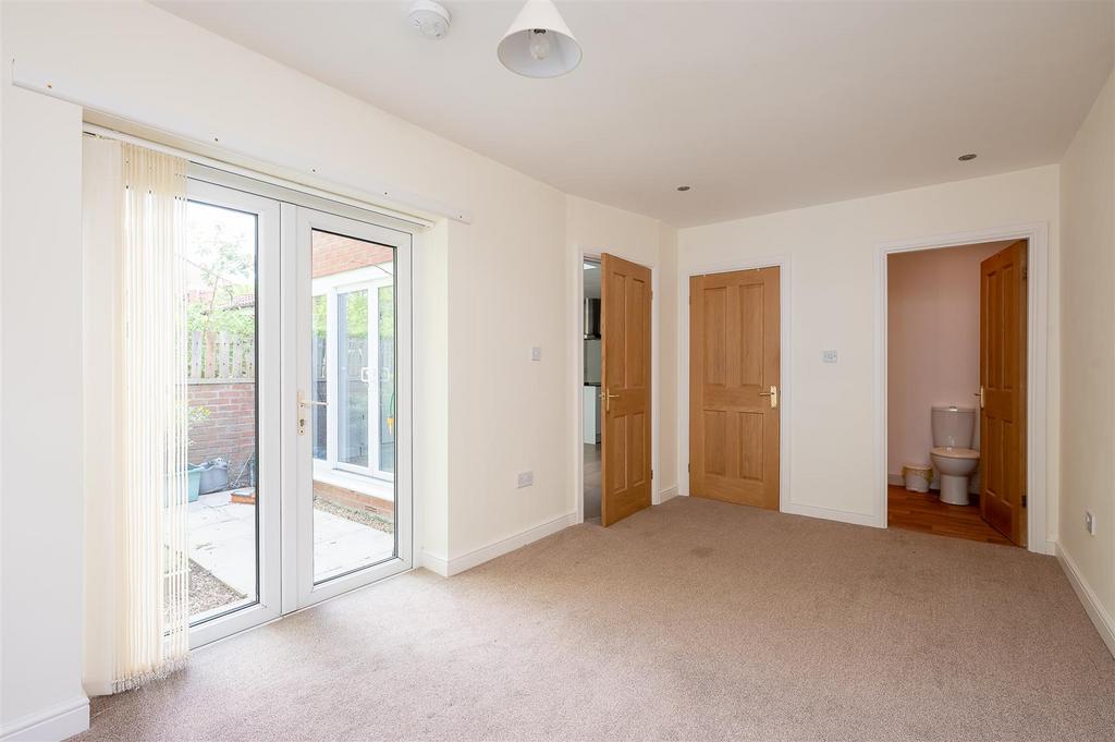 Bedroom 4/family room