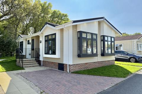 2 bedroom park home for sale, Gladelands Park, Ringwood Road, Ferndown, Dorset