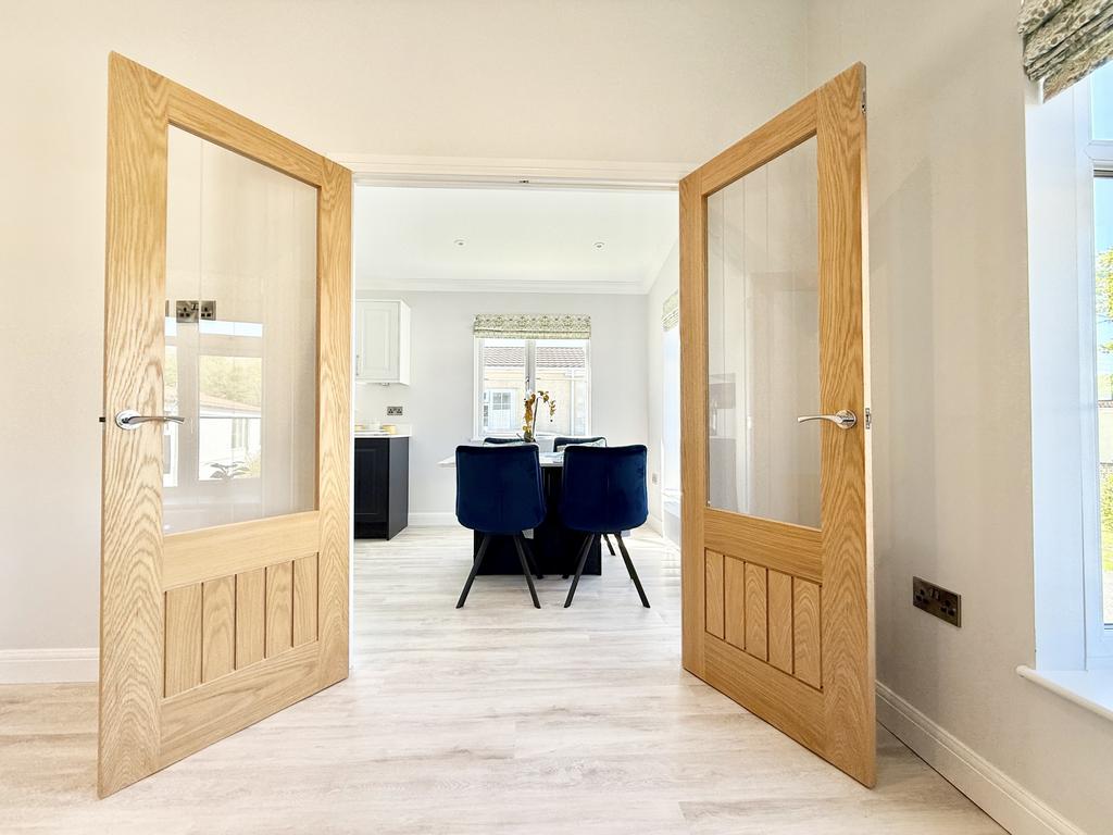 Lounge Doors