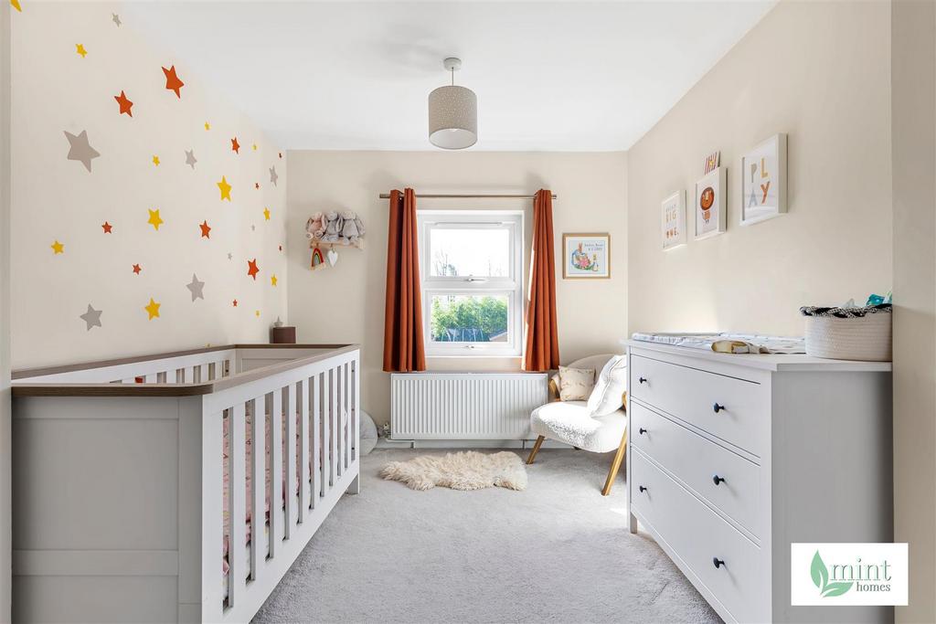 Mint homes-38 station road-kt14 9 .jpg