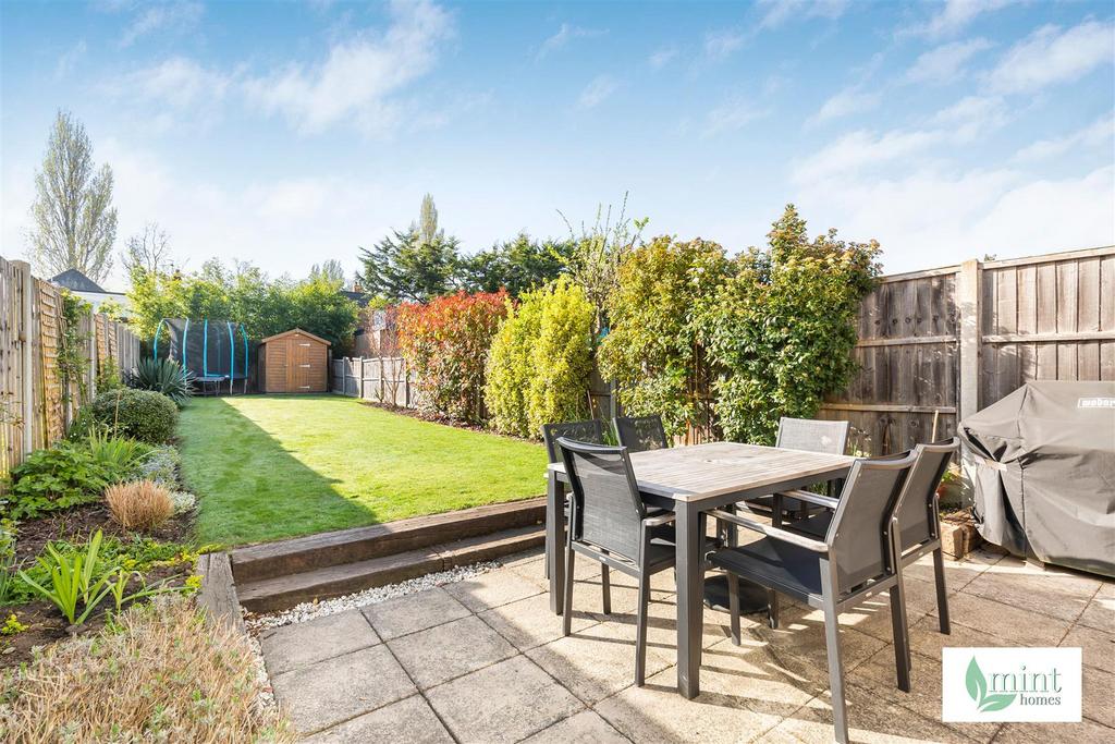 Mint homes-38 station road-kt14 19 .jpg