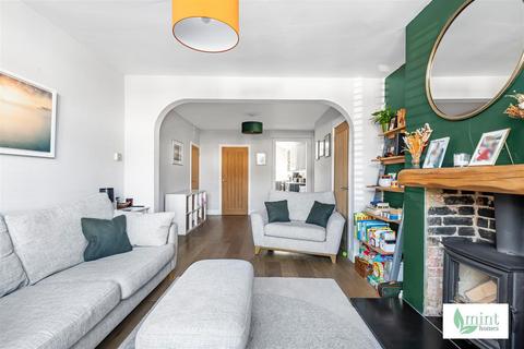 3 bedroom semi-detached house for sale, Station Road, West Byfleet KT14
