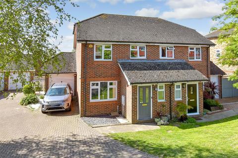 18 Hill House Drive, Minster, Ramsgate, CT12 4BE