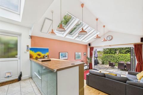 4 bedroom detached bungalow for sale, Plaitford Close,Rickmansworth,WD3 1NJ
